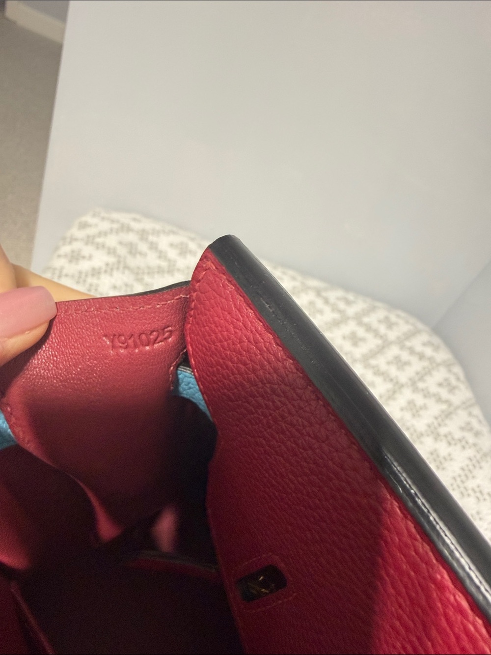 Hand Sewn Magenta Leather Tote with Turquoise Trim - Picture 5 of 5